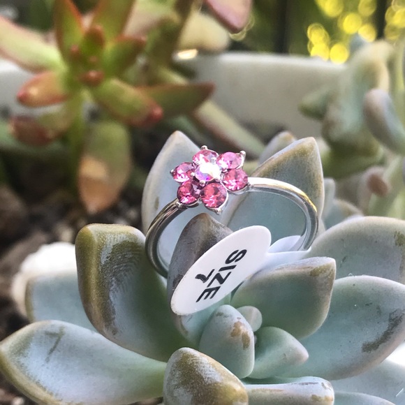 Jewel Flower Ring - Picture 2 of 13